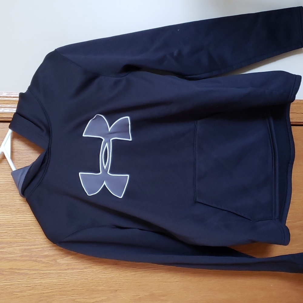 Under Armour Sweatshirt